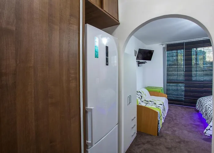 Petrzalka Air-conditioned 24h Check-in * Pressburg